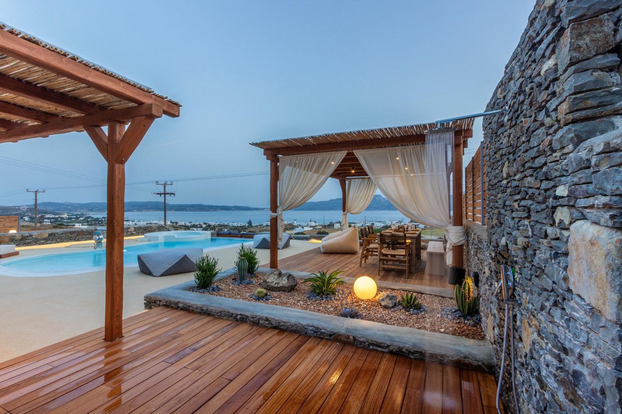 Osmio Luxury Residence Adamantas  Exterior photo