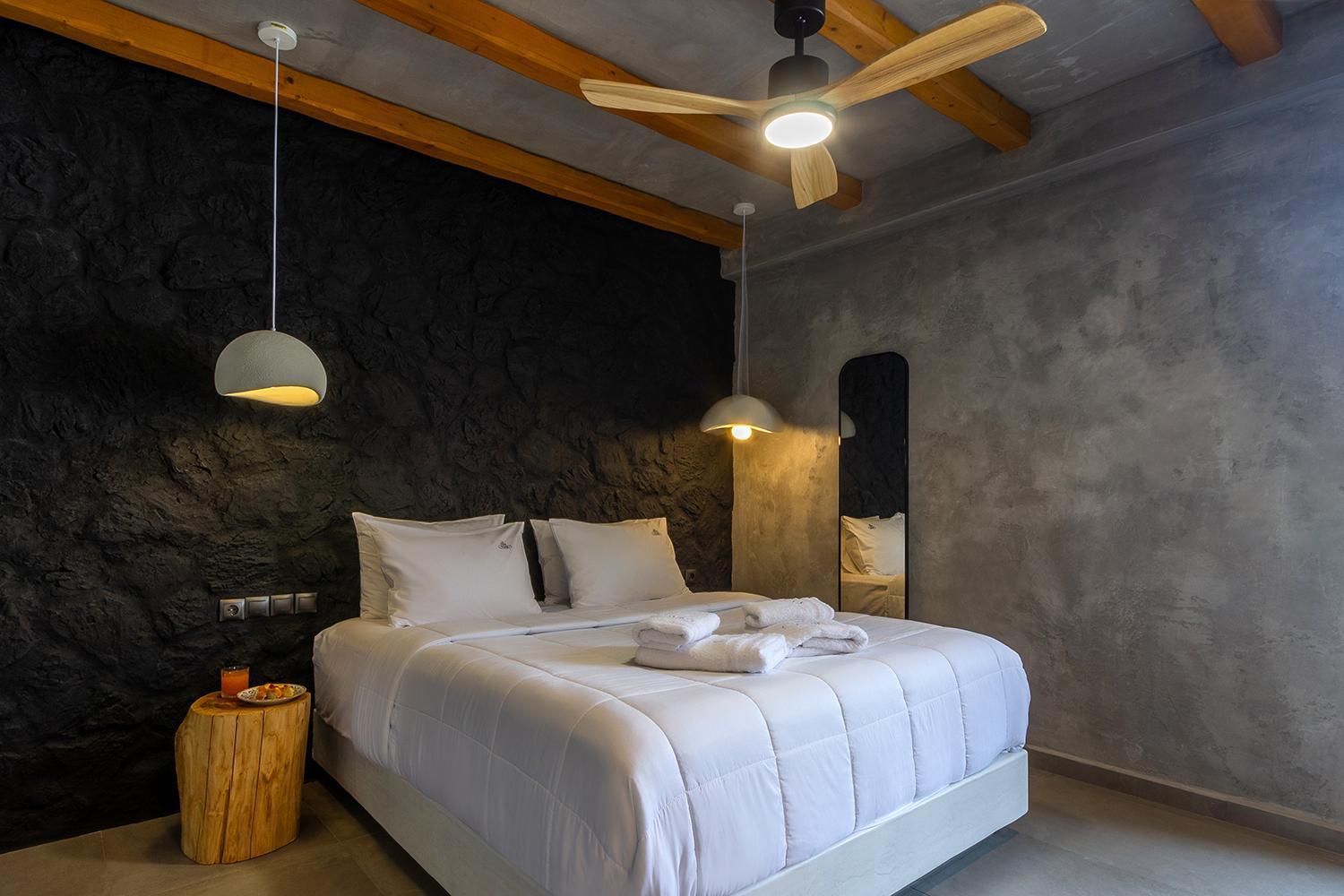 Osmio Luxury Residence Adamantas  Exterior photo